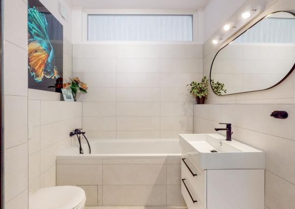 PRENAJATÉ - ÚPLNE NOVÝ, elegantný 3 izb.byt 90 m2 KOMPLETNE ZARIADENÝ,loggia,parking,STARÉ MESTO - ul. DUNAJSKÁ.