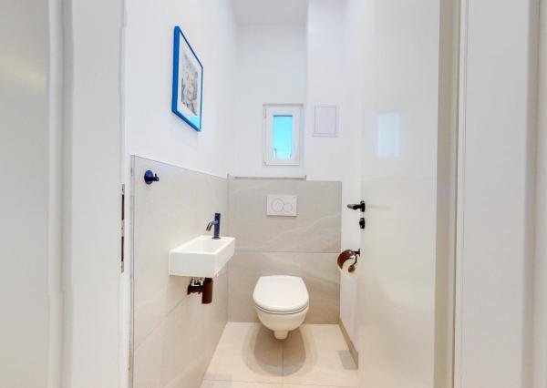 PRENAJATÉ - ÚPLNE NOVÝ, elegantný 3 izb.byt 90 m2 KOMPLETNE ZARIADENÝ,loggia,parking,STARÉ MESTO - ul. DUNAJSKÁ.