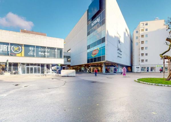 PRENAJATÉ - ÚPLNE NOVÝ, elegantný 3 izb.byt 90 m2 KOMPLETNE ZARIADENÝ,loggia,parking,STARÉ MESTO - ul. DUNAJSKÁ.