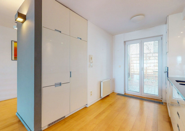 PREDANÉ- 5 izb.rodinný dom v TOP lokalite KOLIBA s panoramatickým výhľadom na mesto a zeleň, sauna,krb,garáž.