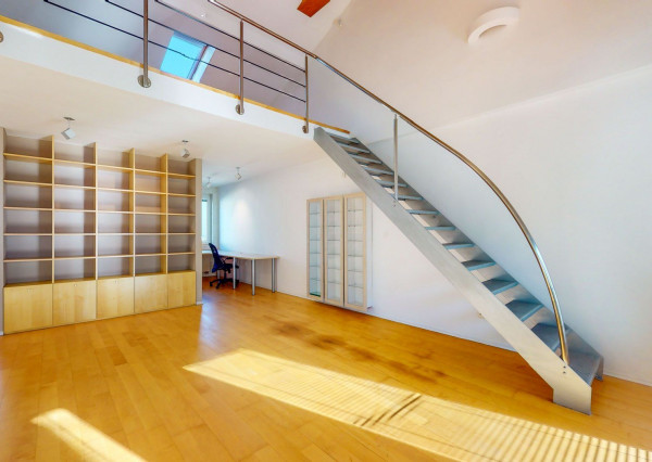 PREDANÉ- 5 izb.rodinný dom v TOP lokalite KOLIBA s panoramatickým výhľadom na mesto a zeleň, sauna,krb,garáž.