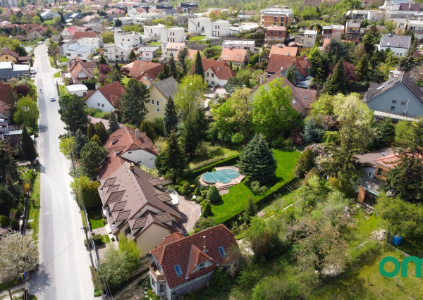 PREDANÉ-6 izb.rodinný dom,POZEMOK 1112 m2, v tesnej blízkosti lesa.