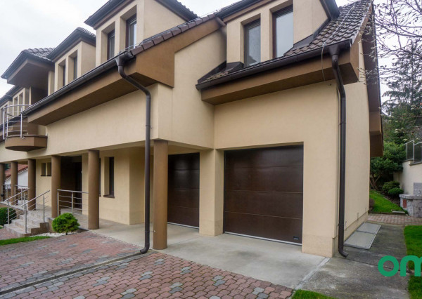 PREDANÉ-6 izb.rodinný dom,POZEMOK 1112 m2, v tesnej blízkosti lesa.