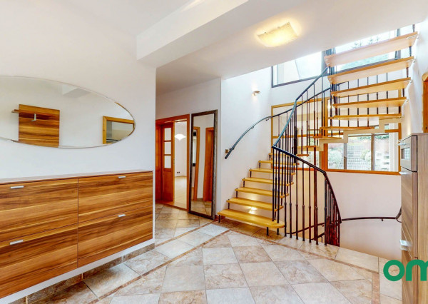 PREDANÉ-6 izb.rodinný dom,POZEMOK 1112 m2, v tesnej blízkosti lesa.