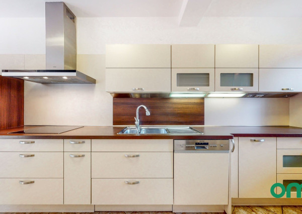 PREDANÉ-6 izb.rodinný dom,POZEMOK 1112 m2, v tesnej blízkosti lesa.