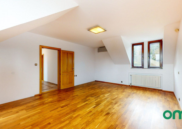 PREDANÉ-6 izb.rodinný dom,POZEMOK 1112 m2, v tesnej blízkosti lesa.