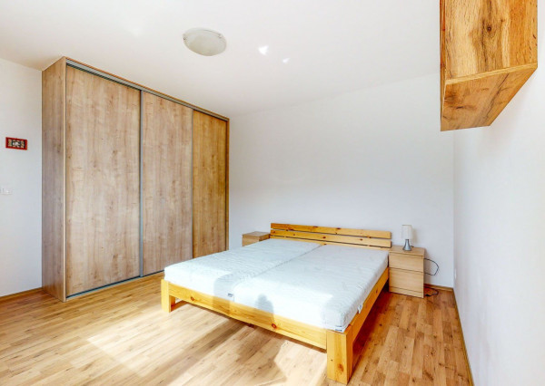 Južne orientovaný 3i s parkovaním v Perle Ružinova