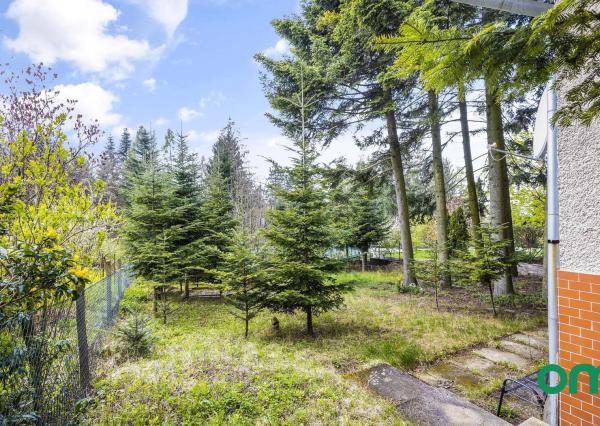 PREDANÉ -rodinný dom priamo pod lesom na pozemku 1638 m2 s potôčikom, tichá lokalita obklopená prírodou.