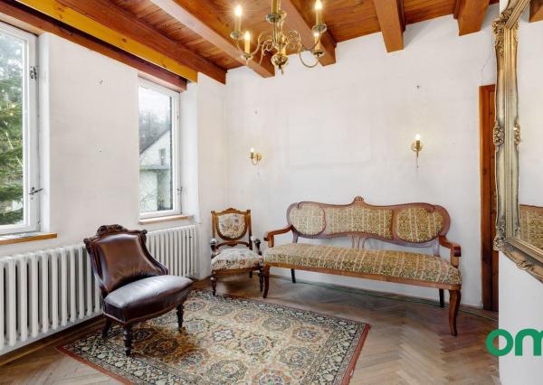 PREDANÉ -rodinný dom priamo pod lesom na pozemku 1638 m2 s potôčikom, tichá lokalita obklopená prírodou.