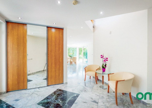 Predané, r.d., pozemok 1540 m2 s bazénom, záhradným jazierkom, altánkom - STRMÝ VŔŠOK.