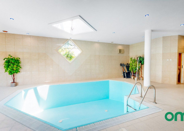 Predané, r.d., pozemok 1540 m2 s bazénom, záhradným jazierkom, altánkom - STRMÝ VŔŠOK.