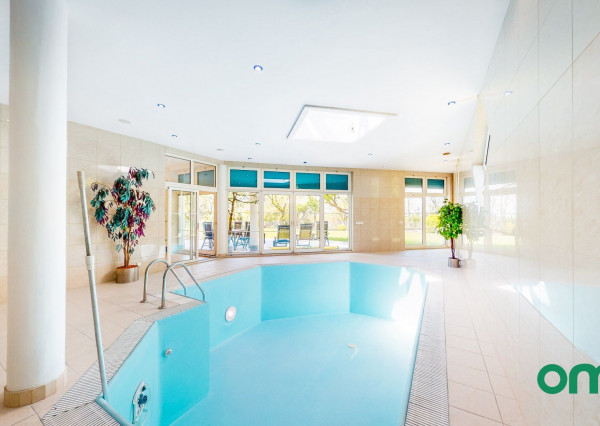 Predané, r.d., pozemok 1540 m2 s bazénom, záhradným jazierkom, altánkom - STRMÝ VŔŠOK.