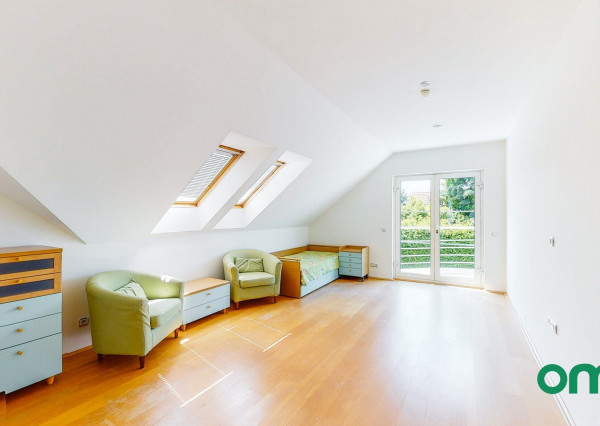 Predané, r.d., pozemok 1540 m2 s bazénom, záhradným jazierkom, altánkom - STRMÝ VŔŠOK.