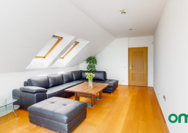 Predané, r.d., pozemok 1540 m2 s bazénom, záhradným jazierkom, altánkom - STRMÝ VŔŠOK.