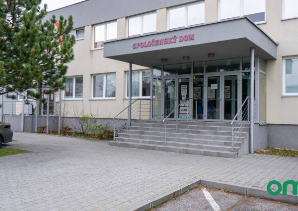 Predané, r.d., pozemok 1540 m2 s bazénom, záhradným jazierkom, altánkom - STRMÝ VŔŠOK.