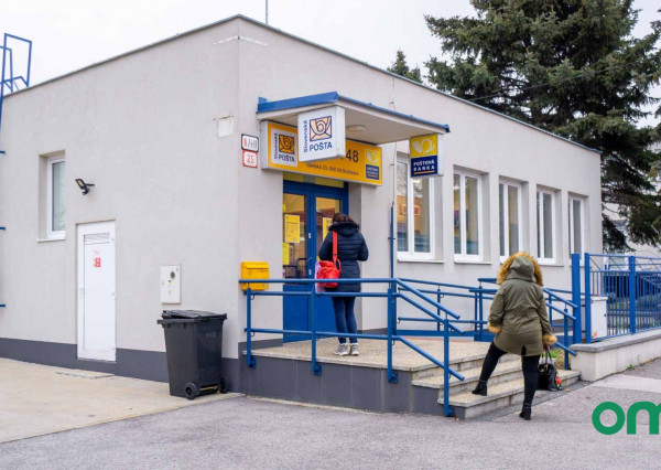 Predané, r.d., pozemok 1540 m2 s bazénom, záhradným jazierkom, altánkom - STRMÝ VŔŠOK.