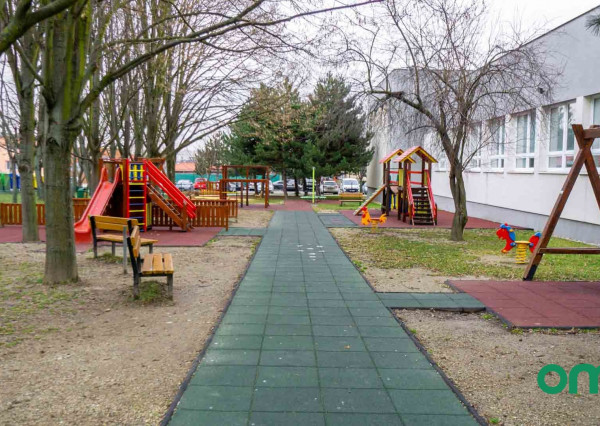 Predané, r.d., pozemok 1540 m2 s bazénom, záhradným jazierkom, altánkom - STRMÝ VŔŠOK.