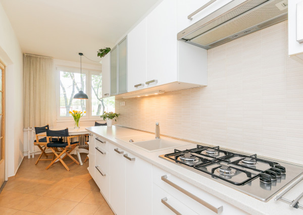 PREDANÉ -VILOVÁ ul.82 m2-3 izb.byt v TOP časti Petržalky.