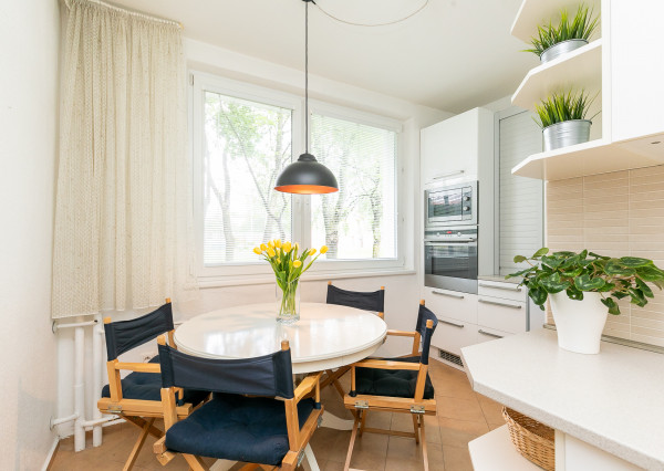 PREDANÉ -VILOVÁ ul.82 m2-3 izb.byt v TOP časti Petržalky.