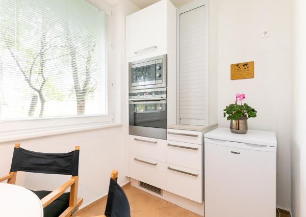 PREDANÉ -VILOVÁ ul.82 m2-3 izb.byt v TOP časti Petržalky.