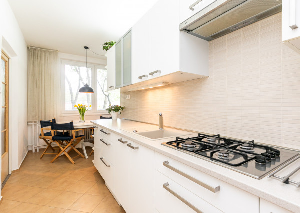 PREDANÉ -VILOVÁ ul.82 m2-3 izb.byt v TOP časti Petržalky.