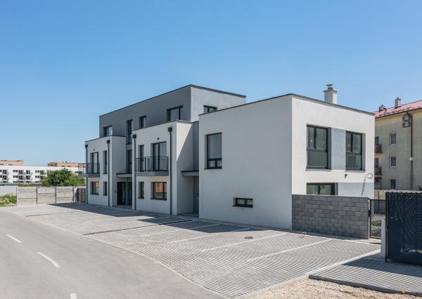 3i Byt v štandarde s kuchyňou so záhradou 63 m2,