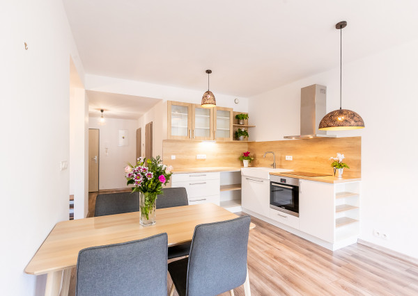 PREDANÉ - NOVOSTAVBA 2 izb. byt 64,4m2- loggia,parking.