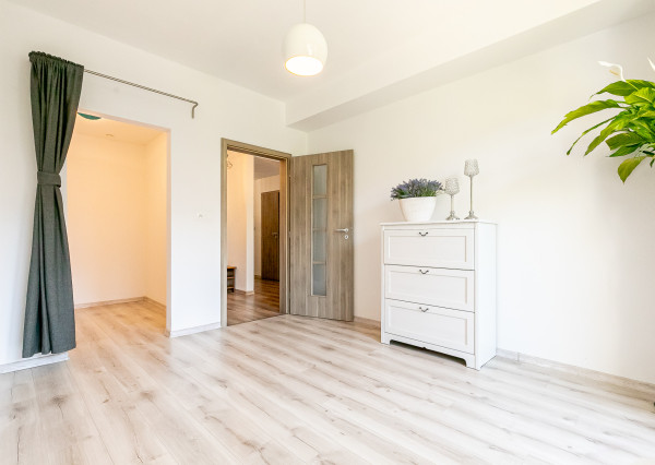 PREDANÉ - NOVOSTAVBA 2 izb. byt 64,4m2- loggia,parking.