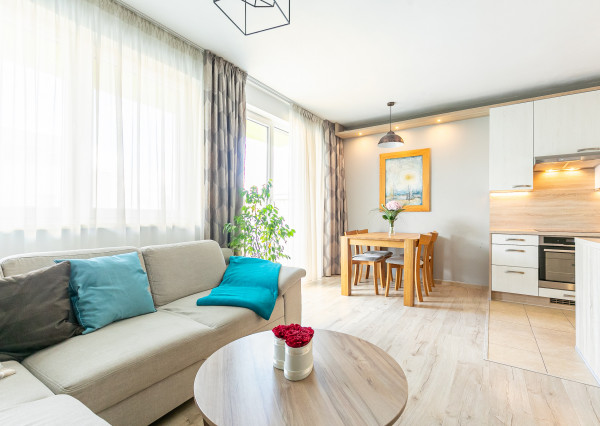 VEĽKORYSÝ 4 izb.byt 92 m2 + terasa,loggia,komora,2x parking.