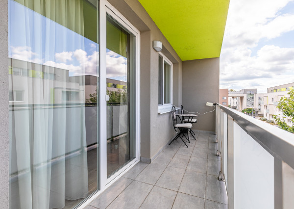 VEĽKORYSÝ 4 izb.byt 92 m2 + terasa,loggia,komora,2x parking.