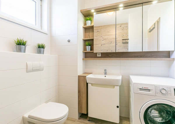 VEĽKORYSÝ 4 izb.byt 92 m2 + terasa,loggia,komora,2x parking.