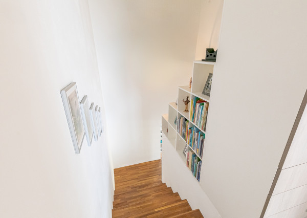 VEĽKORYSÝ 4 izb.byt 92 m2 + terasa,loggia,komora,2x parking.