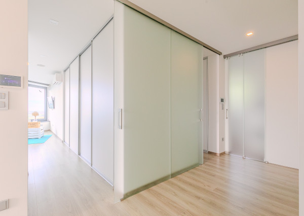 Výnimočná vila ZÁHORSKÉ SADY s bazénom, pozemok 1157 m2.