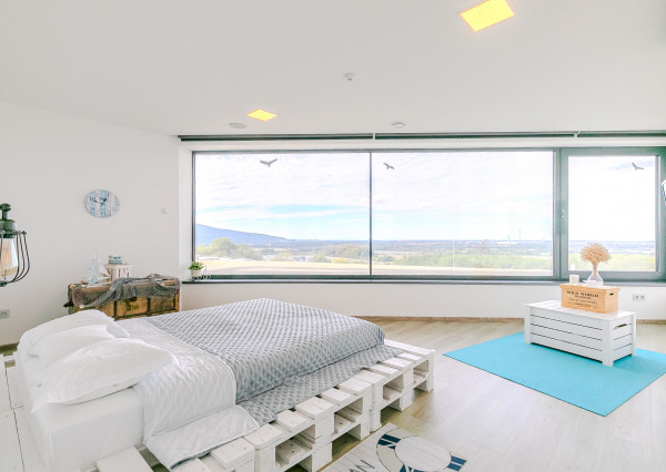 Výnimočná vila ZÁHORSKÉ SADY s bazénom, pozemok 1157 m2.