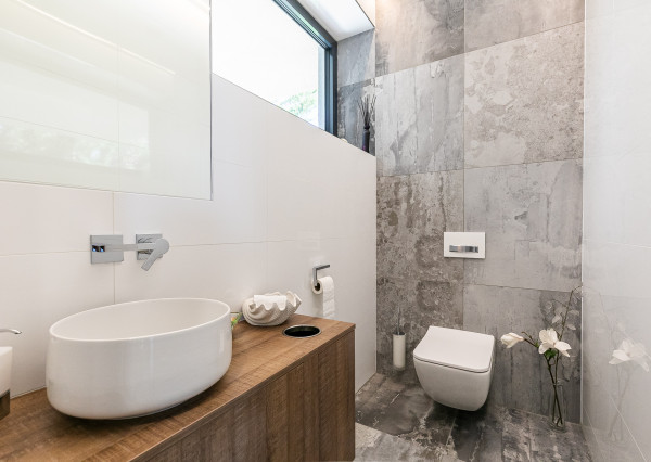 Výnimočná vila ZÁHORSKÉ SADY s bazénom, pozemok 1157 m2.