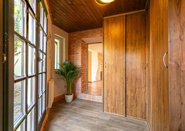 Prenajaté: rod.dom v tesnej BLÍZKOSTI LESA,NÁMESTIA a PÚTNICKÉHO AREÁLU