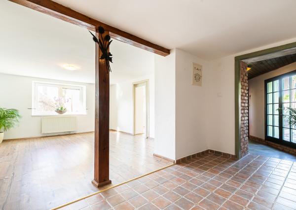 Prenajaté: rod.dom v tesnej BLÍZKOSTI LESA,NÁMESTIA a PÚTNICKÉHO AREÁLU