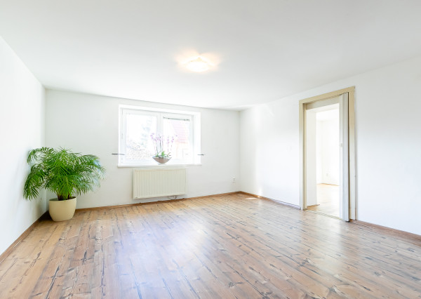 Prenajaté: rod.dom v tesnej BLÍZKOSTI LESA,NÁMESTIA a PÚTNICKÉHO AREÁLU