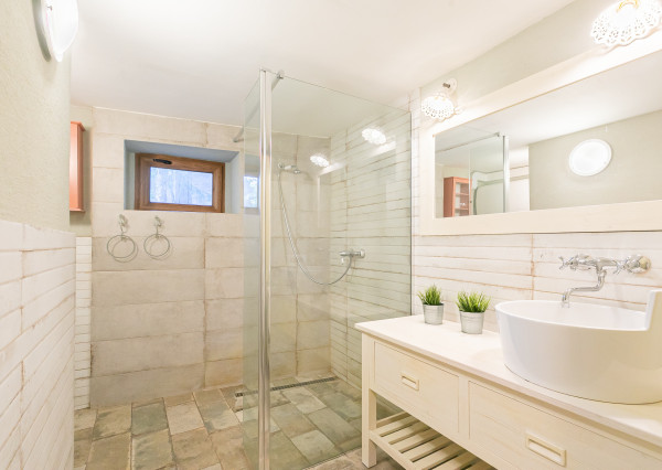 Prenajaté: rod.dom v tesnej BLÍZKOSTI LESA,NÁMESTIA a PÚTNICKÉHO AREÁLU