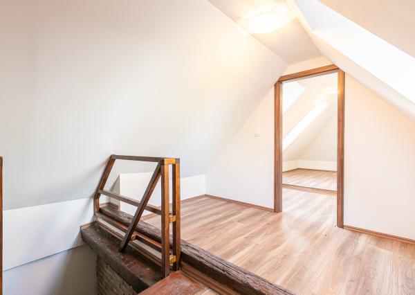 Prenajaté: rod.dom v tesnej BLÍZKOSTI LESA,NÁMESTIA a PÚTNICKÉHO AREÁLU