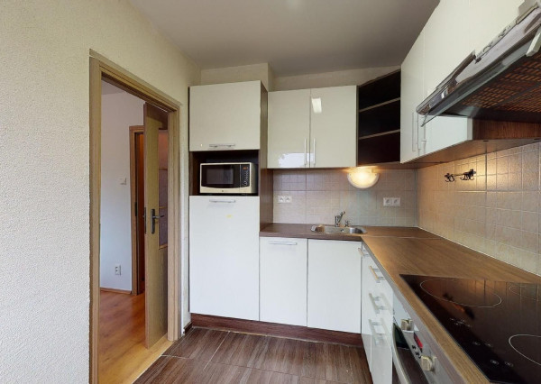 Prenájom útulného 1 izbového bytu na Bieloruskej