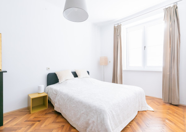 Prenajaté - 2,5 izb.byt 65 m2 s dvorom v centre STARÉHO MESTA