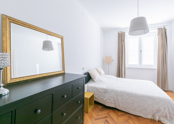 Prenajaté - 2,5 izb.byt 65 m2 s dvorom v centre STARÉHO MESTA