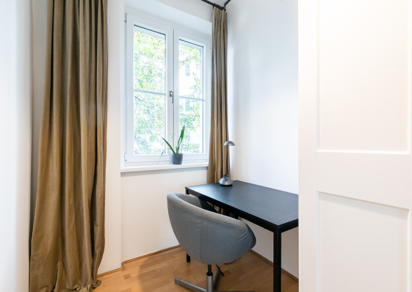 Prenajaté - 2,5 izb.byt 65 m2 s dvorom v centre STARÉHO MESTA