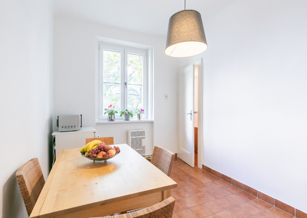 Prenajaté - 2,5 izb.byt 65 m2 s dvorom v centre STARÉHO MESTA