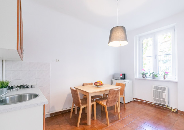 Prenajaté - 2,5 izb.byt 65 m2 s dvorom v centre STARÉHO MESTA