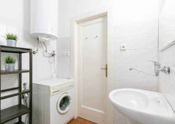 Prenajaté - 2,5 izb.byt 65 m2 s dvorom v centre STARÉHO MESTA