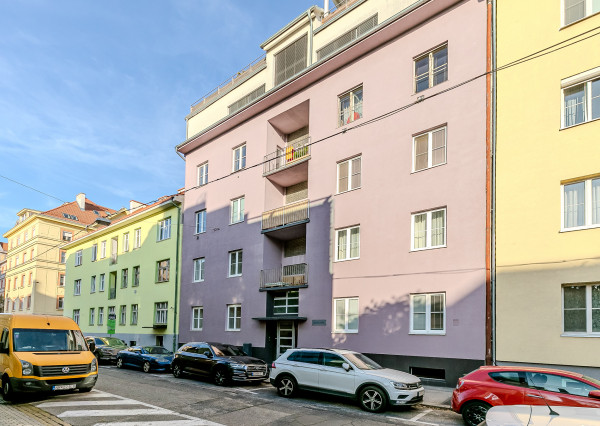 Prenajaté - 2,5 izb.byt 65 m2 s dvorom v centre STARÉHO MESTA