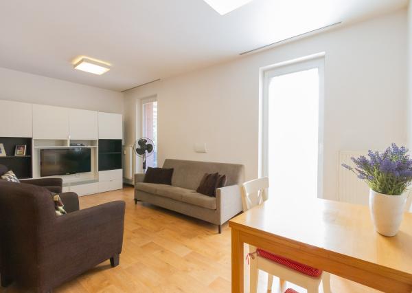 4 izb.byt 98 m2+terasa,2 kúpeľne,2xparking,2 murované pivnice