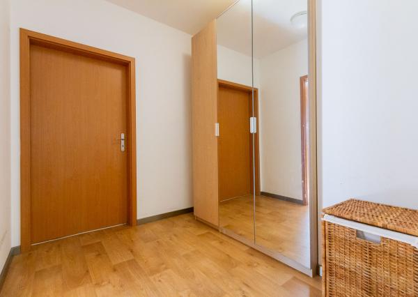 4 izb.byt 98 m2+terasa,2 kúpeľne,2xparking,2 murované pivnice